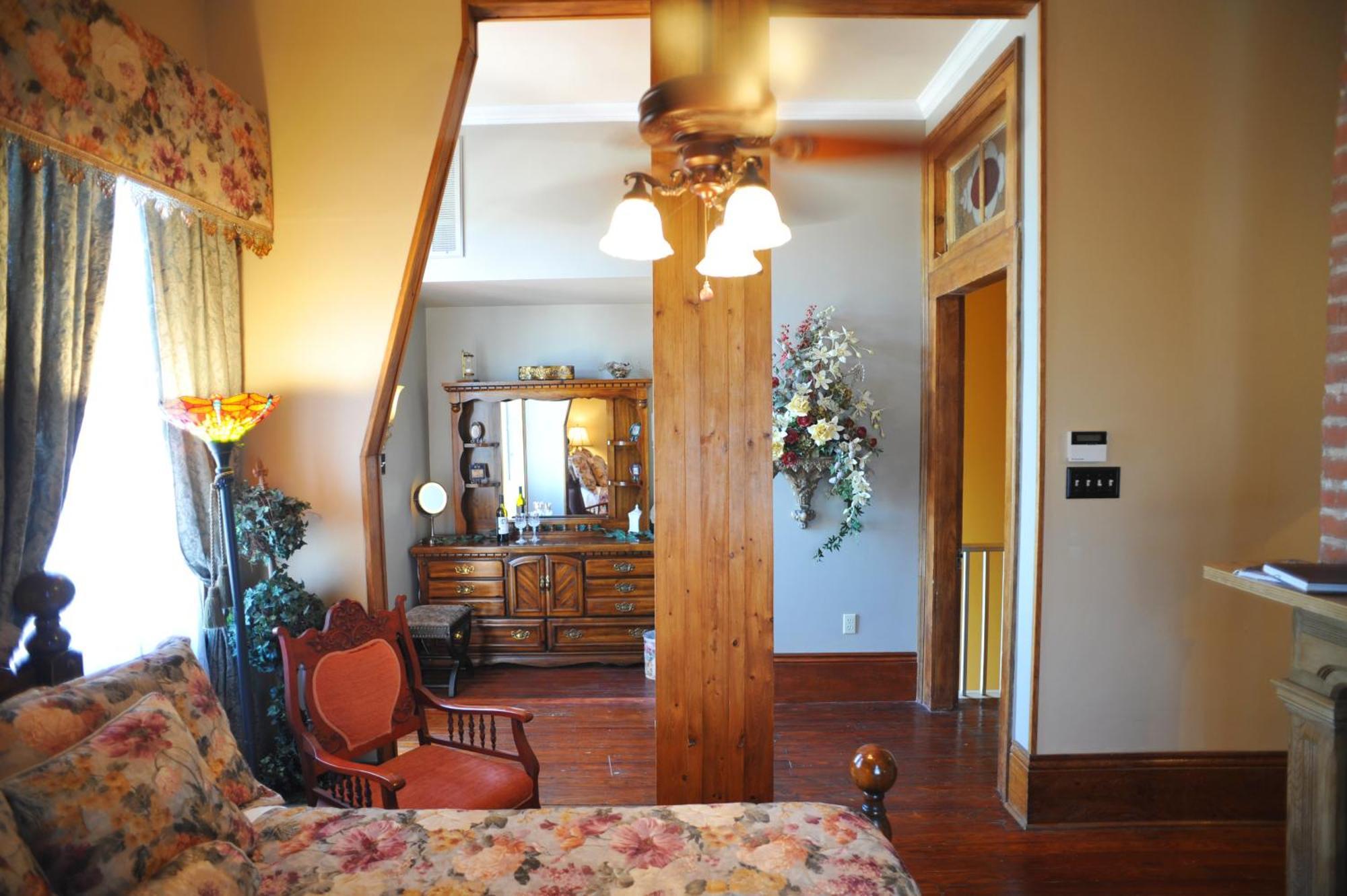 Hh Whitney House - A Bed & Breakfast On The Historic Esplanade New Orleans Exterior photo